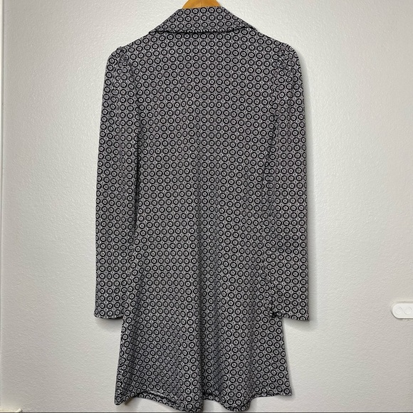 NWT “AND NOW THIS” Small, Black w/ White Long Sleeve Geo Print Polo Shirt - Picture 5 of 16